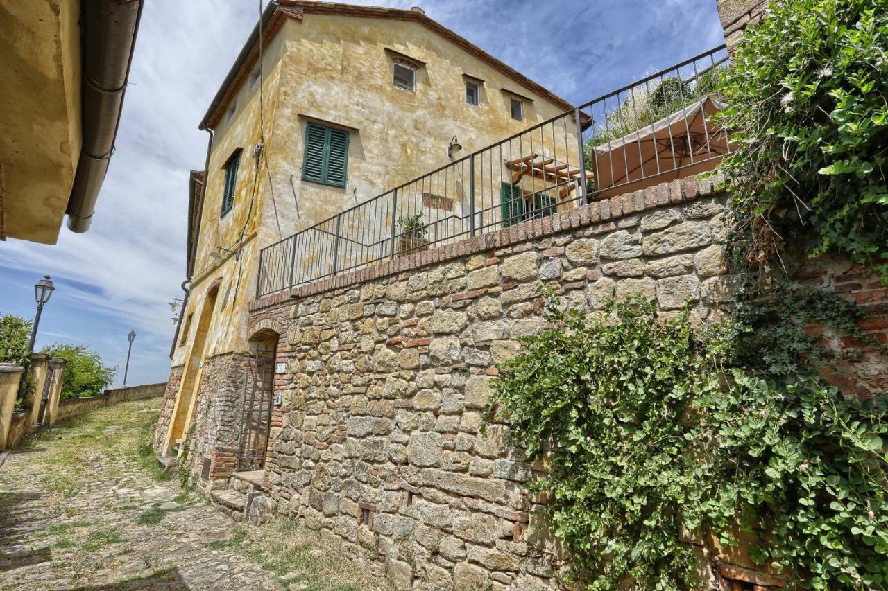 La Canonica Di Alica Palaia Exterior foto